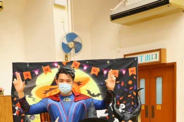 Some students got the best costume awards.