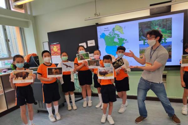 Students are interested in different animals in America.