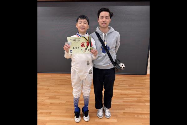 陳呂重劍隊參加西貢區劍擊訓練中心小學重劍分齡賽2025 男甲 重劍 D1 冠軍 6A吳浩彥